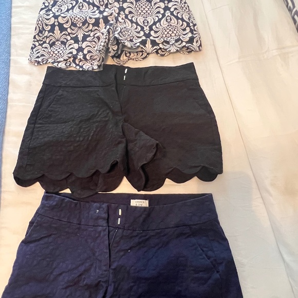 Crown and Ivy Scalloped Shorts (set of 3) - Picture 1 of 1
